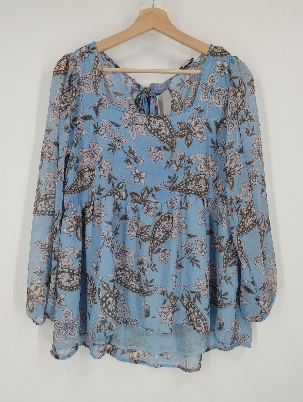 American Eagle Floral Chiffon Blouse